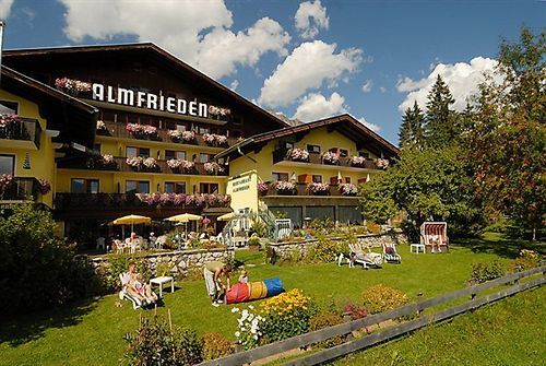 Almfrieden Hotel & Romantikchalet 람자우 암 다흐스타인 외부 사진